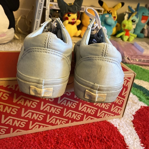 Custom vans with white laces with a little dirt - Picture 4 of 4